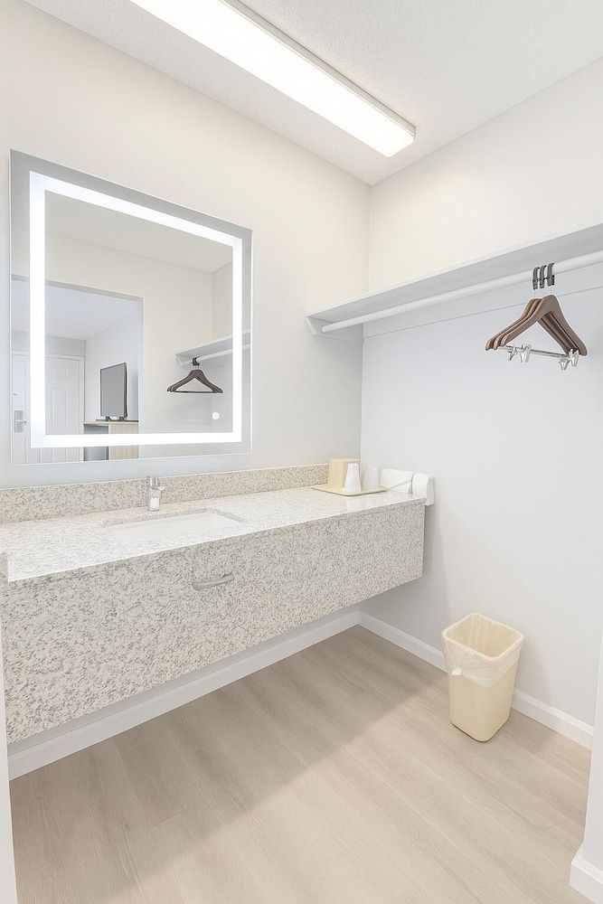Deluxe Room, 2 Double Beds, Smoking