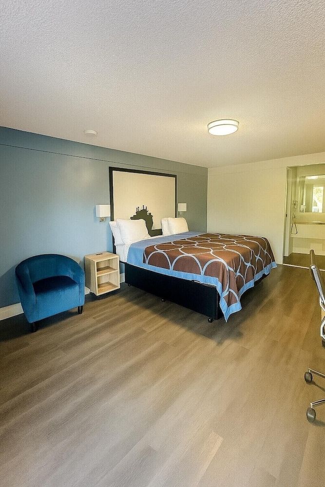 Deluxe Room, 1 King Bed, Non Smoking