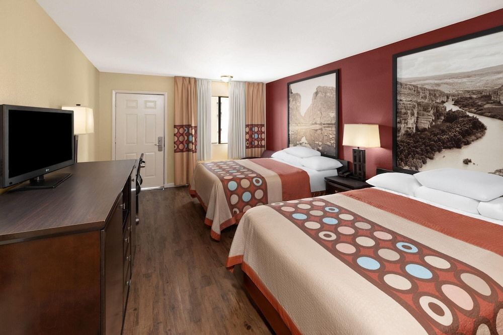 Room, 2 Queen Beds, Smoking