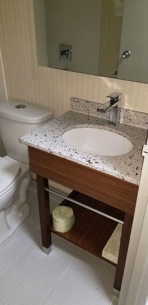 undefined Baymont by Wyndham Montreal Airport 2