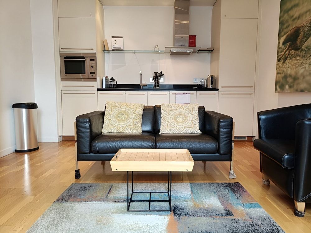 undefined Still Life St. Paul's Executive 4