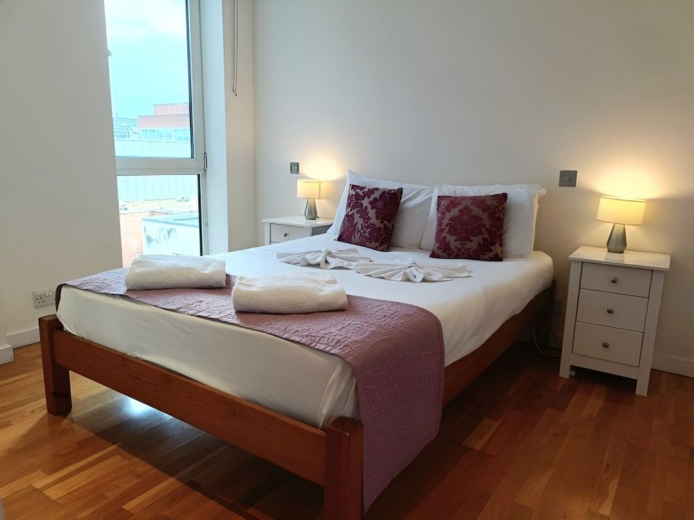 undefined Still Life St. Paul's Executive 5