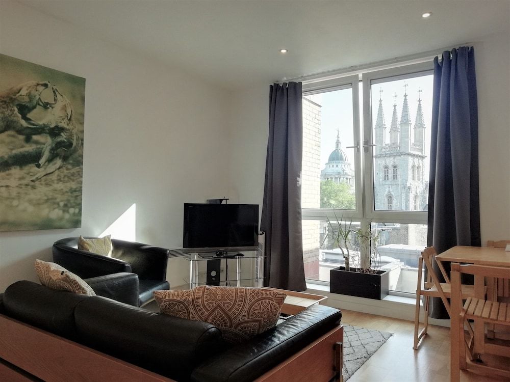 undefined Still Life St. Paul's Executive 2