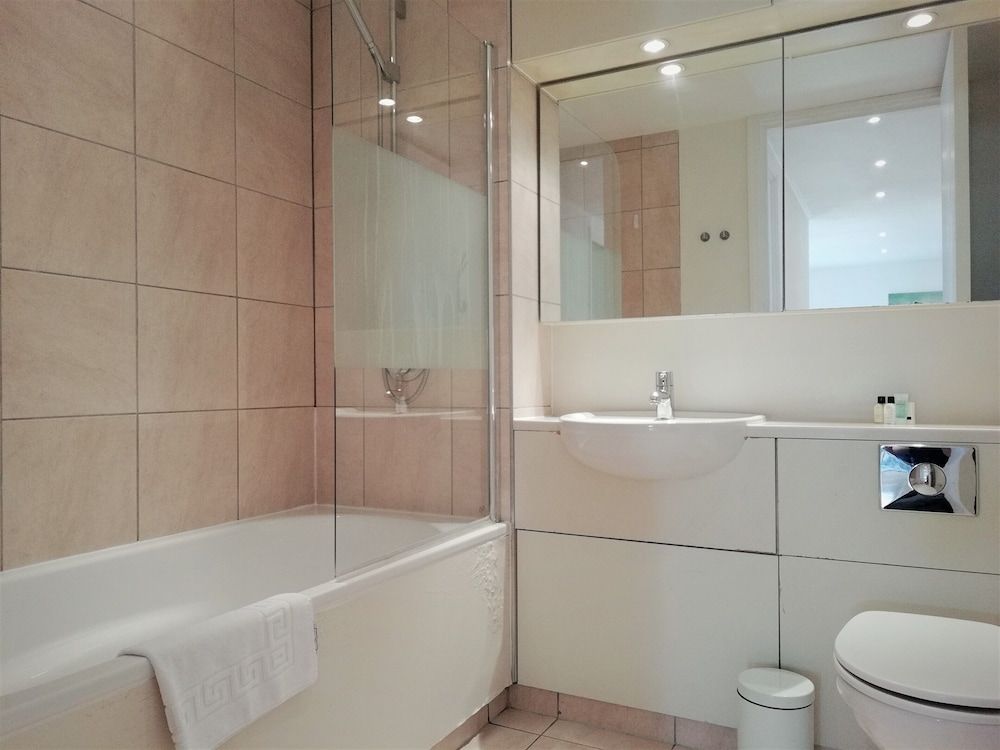 undefined Still Life St. Paul's Executive 8