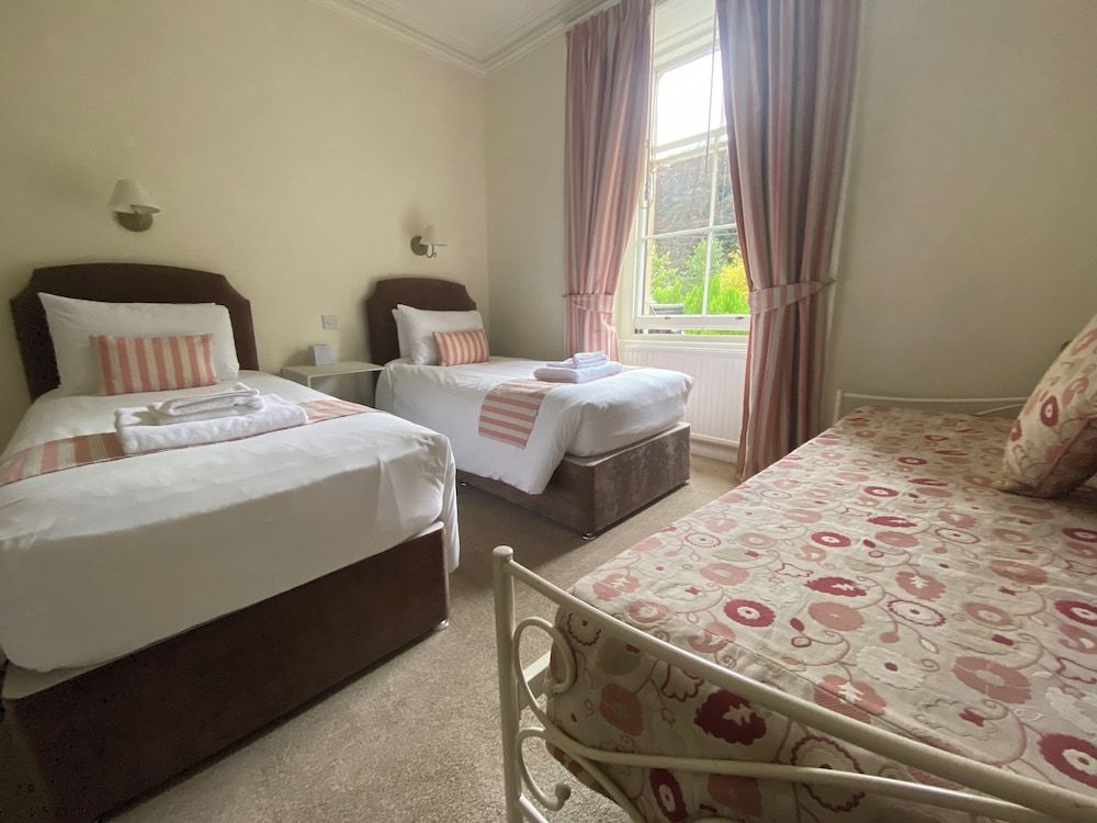 Lubnaig Guest House Twin Room, 2 Twin Beds 3