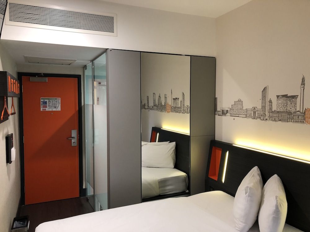 easyHotel Birmingham Basic Double Room, 1 Double Bed, No Windows 2