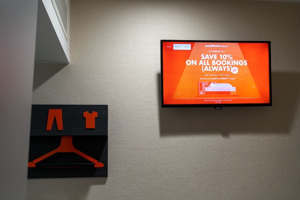 easyHotel Birmingham Basic Double Room, 1 Double Bed, No Windows 12