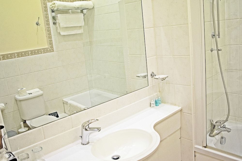 Waveney House Hotel Standard Double Room 6