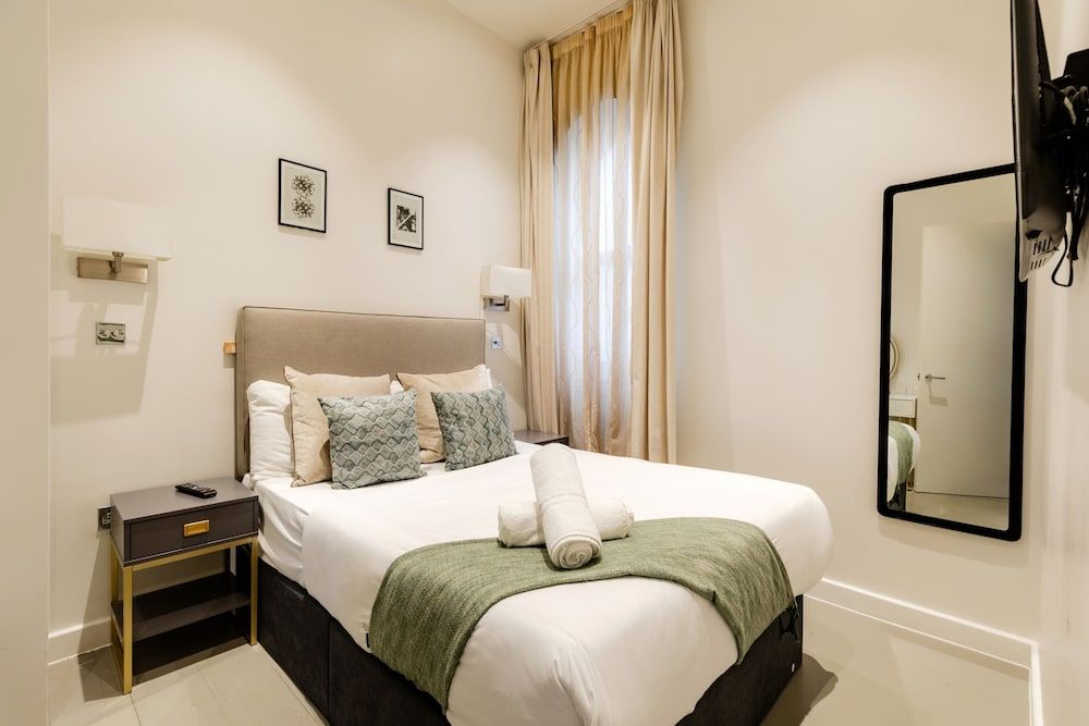 High Street Kensington Apartments Superior Apartment, Ensuite 5