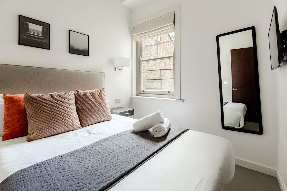 High Street Kensington Apartments Superior Apartment, Ensuite 10