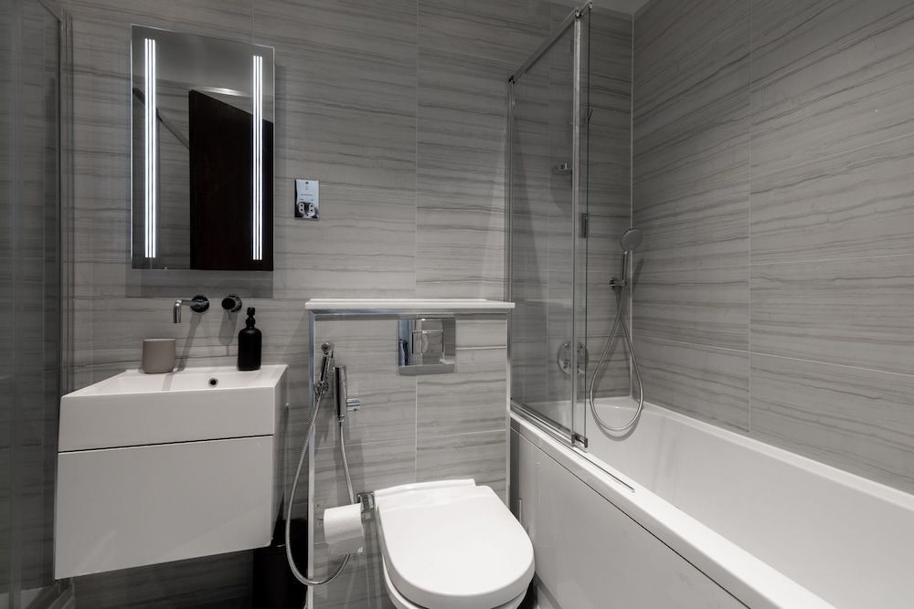 High Street Kensington Apartments Superior Apartment, Ensuite 22