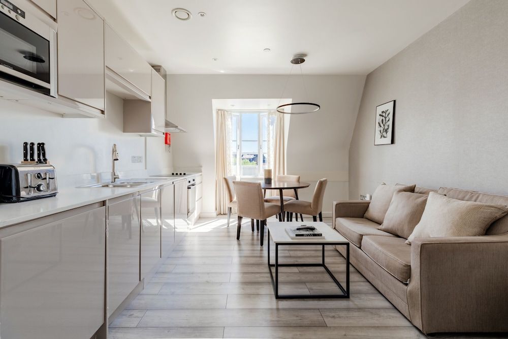 High Street Kensington Apartments Superior Apartment, Ensuite 35