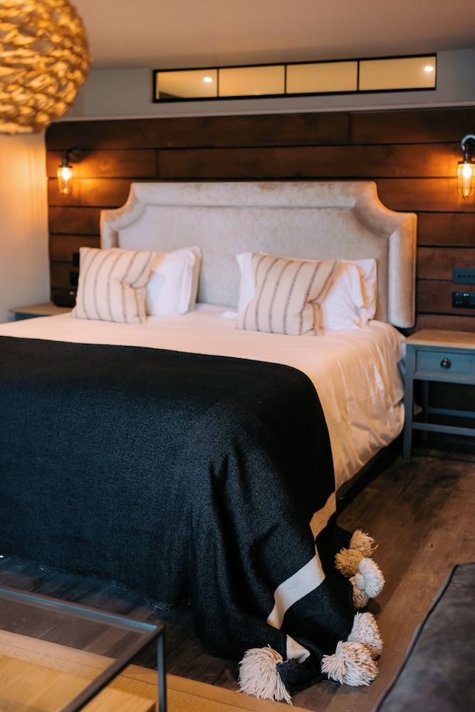 Gara Rock Junior Suite with balcony 2