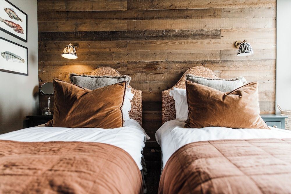 Gara Rock The Signal House (Pet)