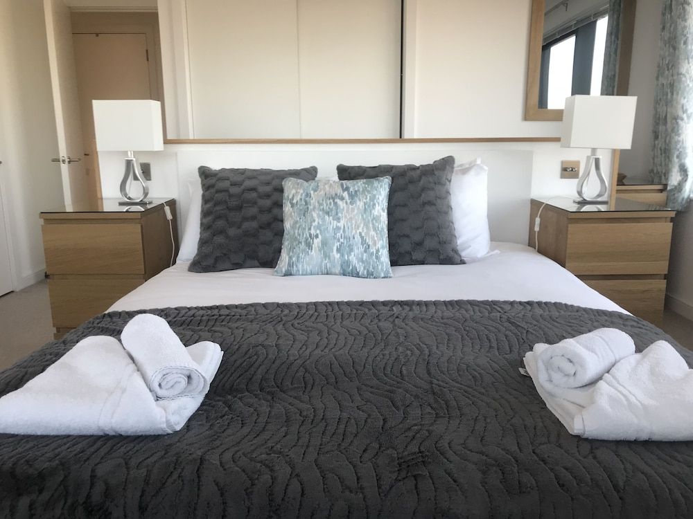 Superior Two Bedroom Apartment - Balcony