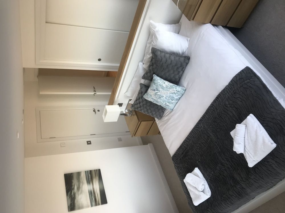 Superior Two Bedroom Apartment - Balcony