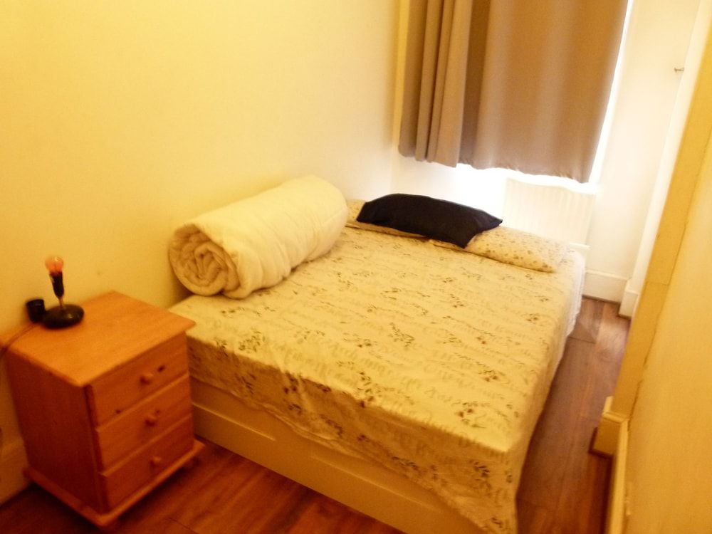 undefined SS Property Hub - Family Apartment Barons Court 2