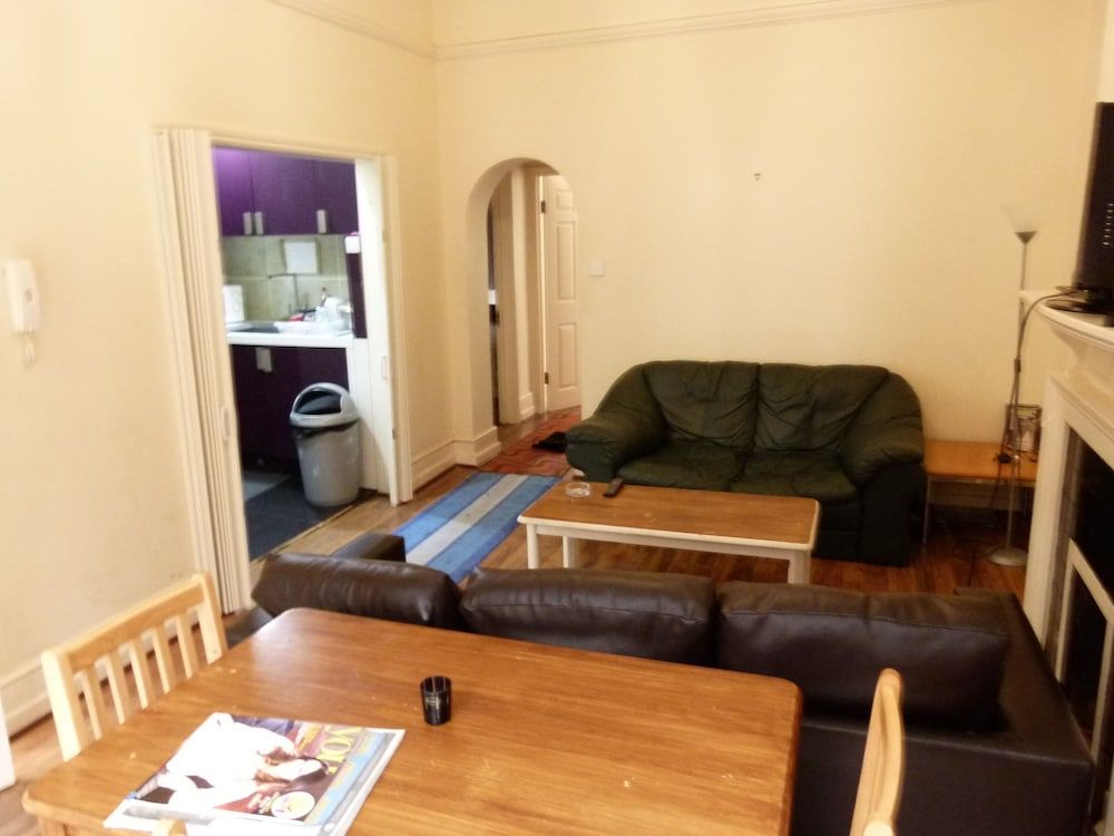 undefined SS Property Hub - Family Apartment Barons Court 8