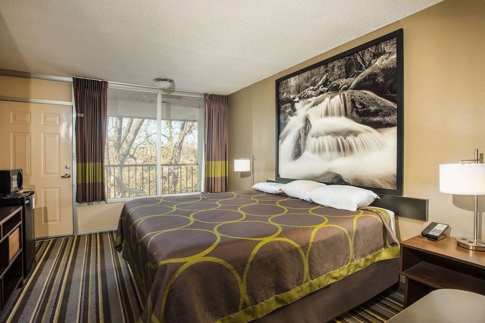 Room, 1 King Bed, Non Smoking