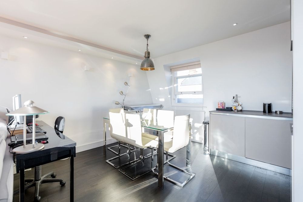 undefined Olympia 2 Bed Duplex by BaseToGo 7