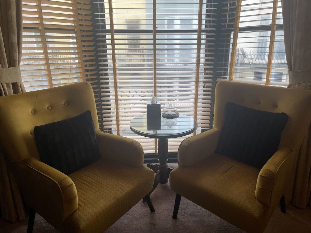 The Twenty One B&B Deluxe Double Room, Ensuite, Partial Sea View (room  no 3) 6