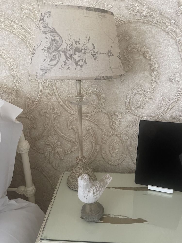 The Twenty One B&B Premier Double Room, Ensuite, Partial Sea View (room. no 6) 7
