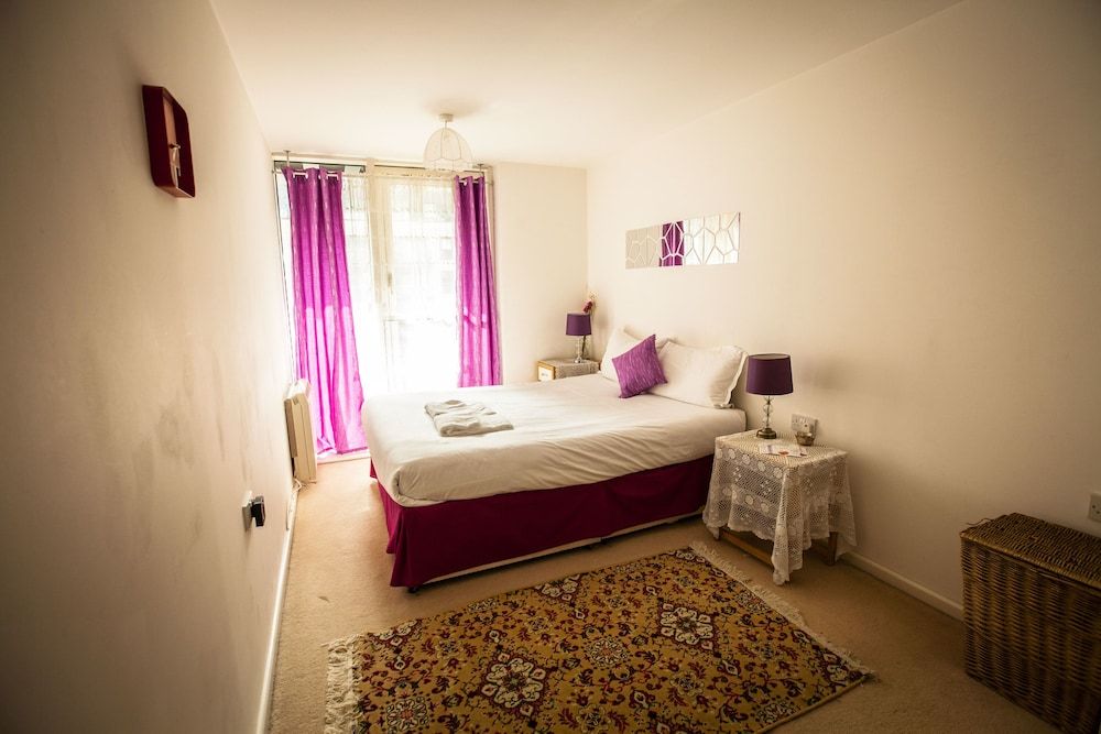 undefined Dockside London 6