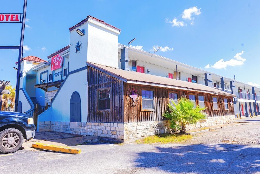 undefined OYO Hotel Houston Tx Medical Center Nrg Stadium 8