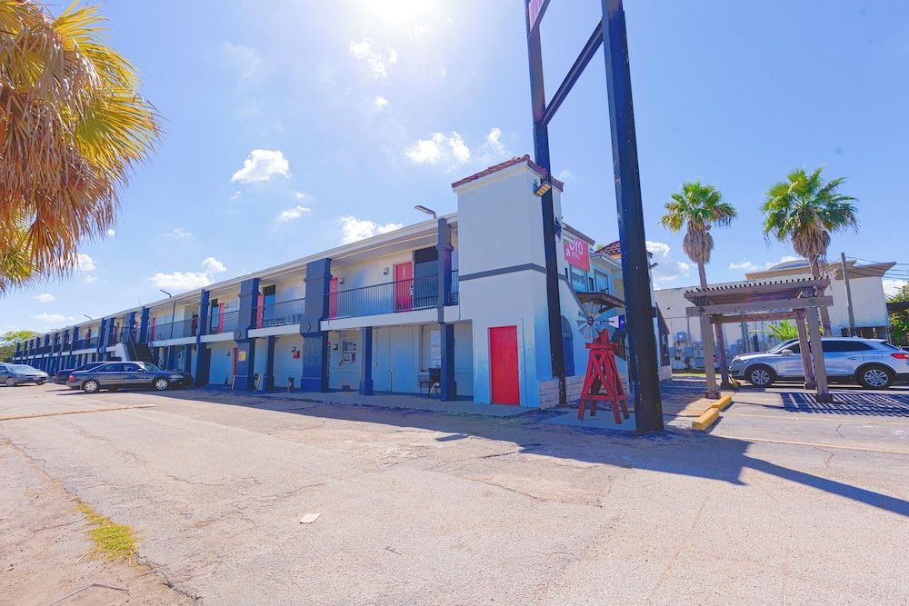 undefined OYO Hotel Houston Tx Medical Center Nrg Stadium 6