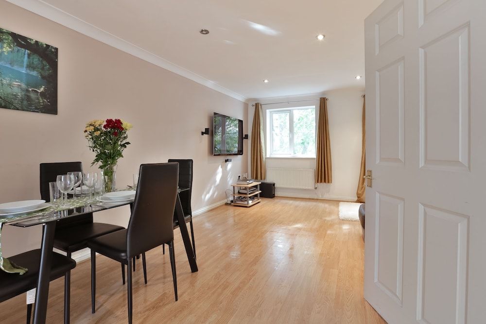 Austin David Apartments - Classic 2 Bed Apartment, 2 Bedrooms 9