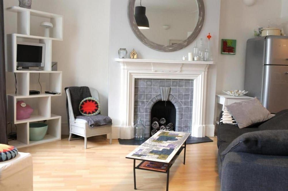 undefined Trendy 2BD Flat in West Hampstead