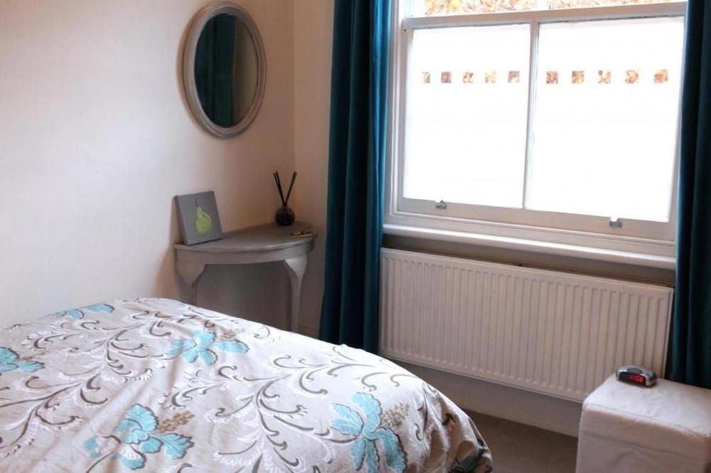 Trendy 2BD Flat in West Hampstead Apartment (2 Bedrooms) 8