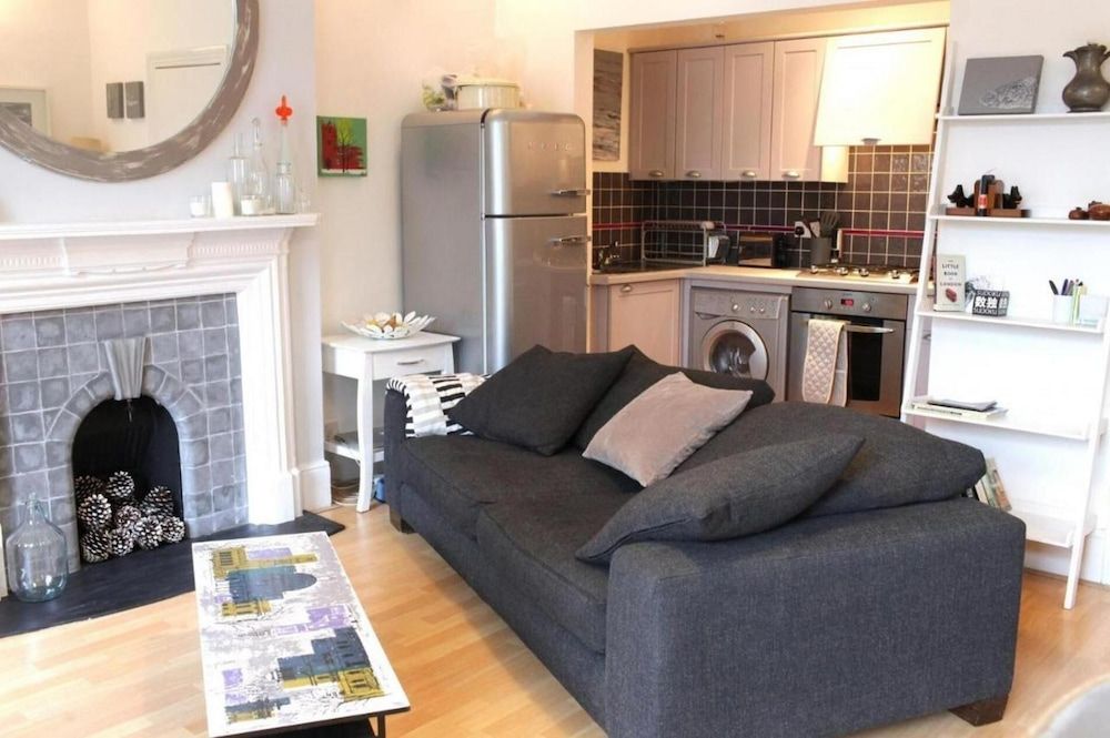 Trendy 2BD Flat in West Hampstead Apartment (2 Bedrooms) 13