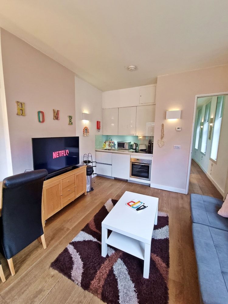 Urban Stay London City Apartments Deluxe Apartment, 1 Bedroom, Bathtub 15