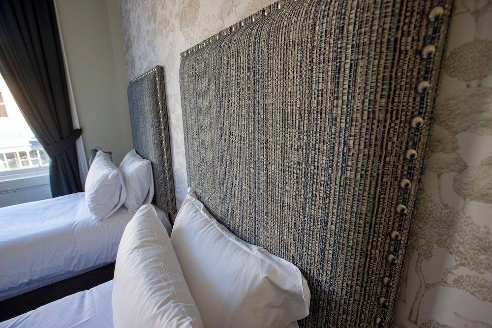 The Waverley Hotel By Greene King Inns Twin Room 2