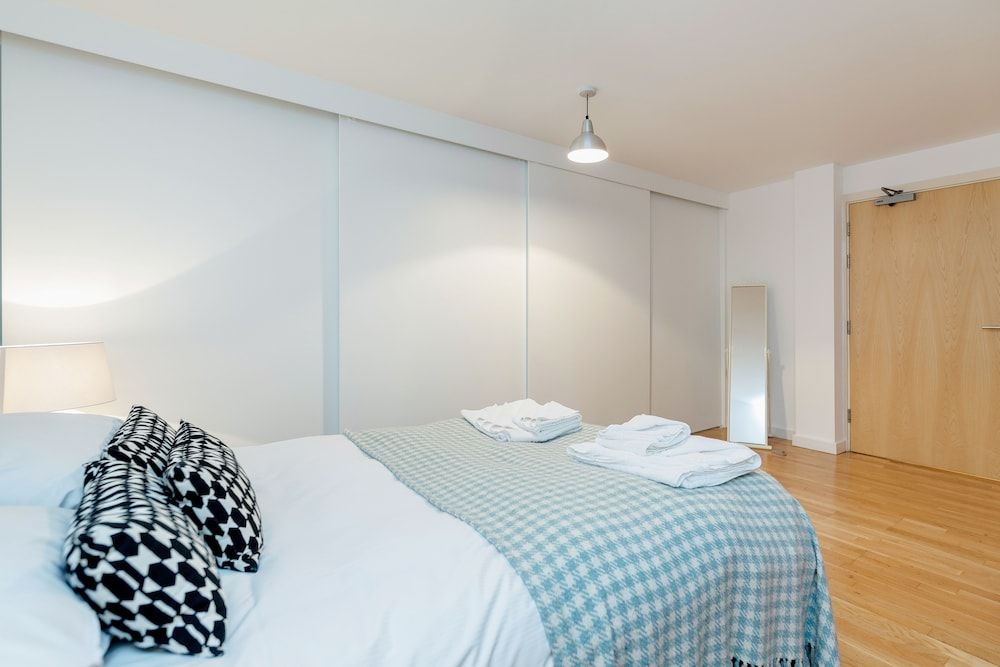 The Bateman's Shoreditch 2 Bed Flat by BaseToGo Apartment, 2 Bedrooms 8