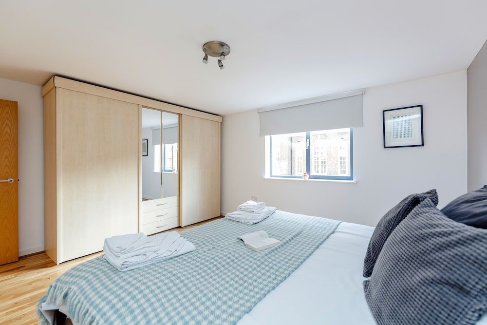 The Bateman's Shoreditch 2 Bed Flat by BaseToGo Apartment, 2 Bedrooms