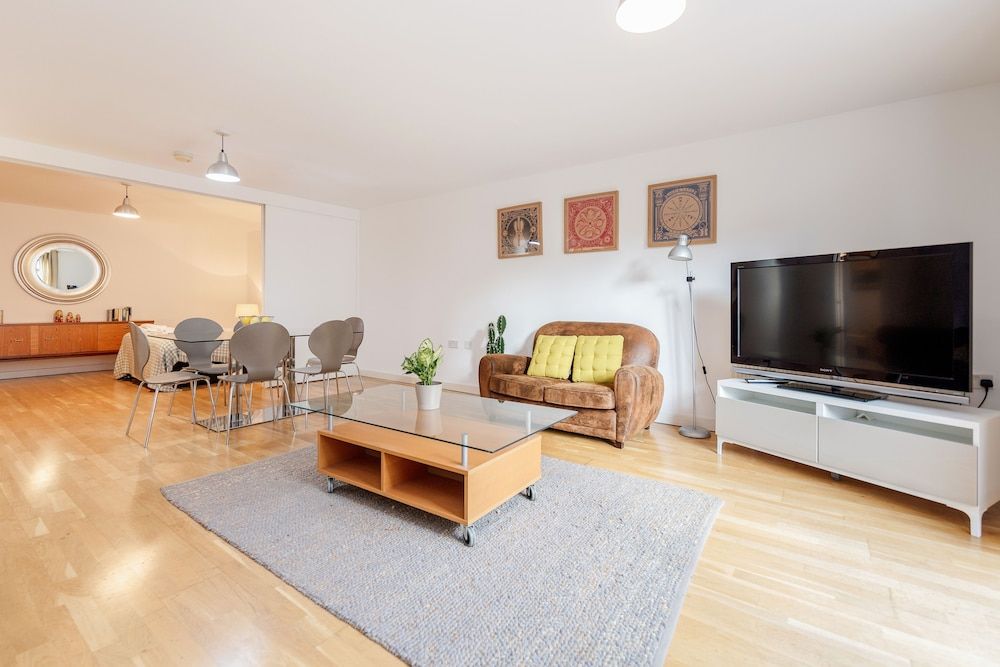 undefined The Bateman's Shoreditch 2 Bed Flat by BaseToGo 10