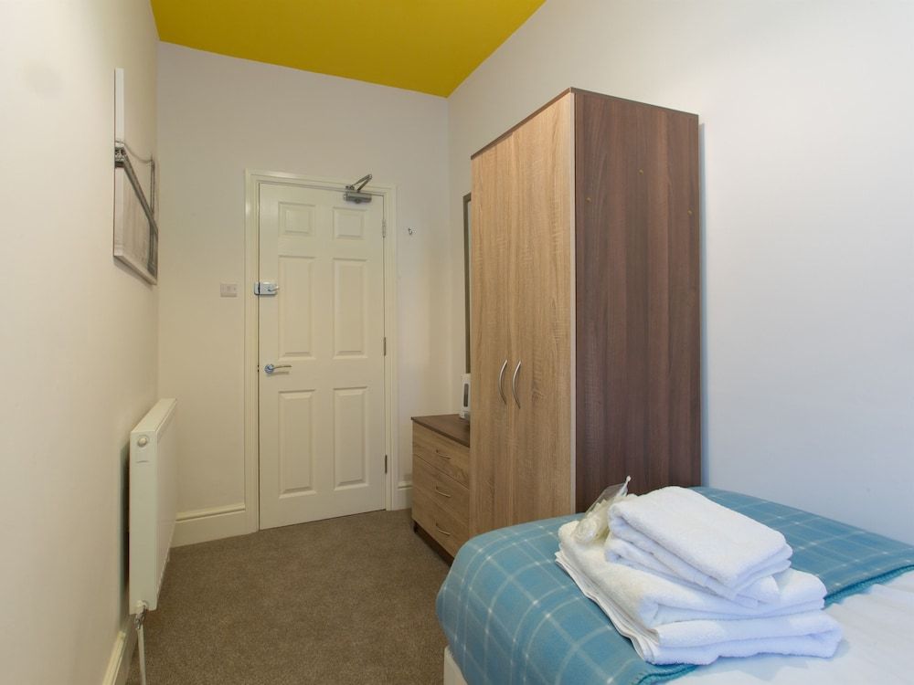 Single Room, Shared Bathroom