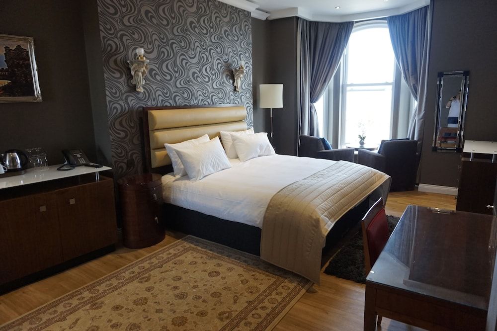 Halvard Hotel Superior Room, 1 King Bed, Beach View 2