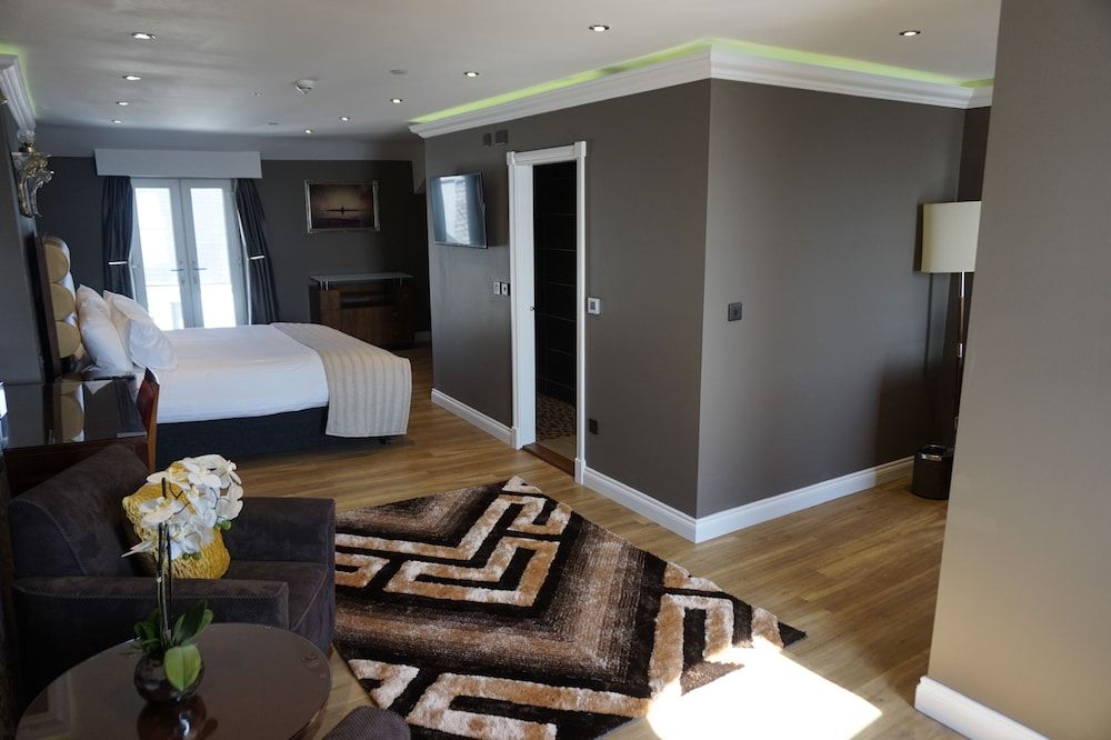 Halvard Hotel Superior Room, 1 King Bed, Beach View 6