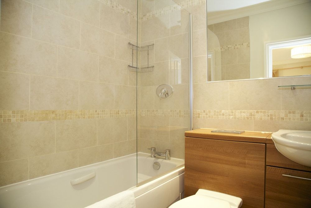 A Place Like Home - Two Bedroom Flat near Gloucester Road Apartment, 2 Bedrooms, 2 Bathrooms 5