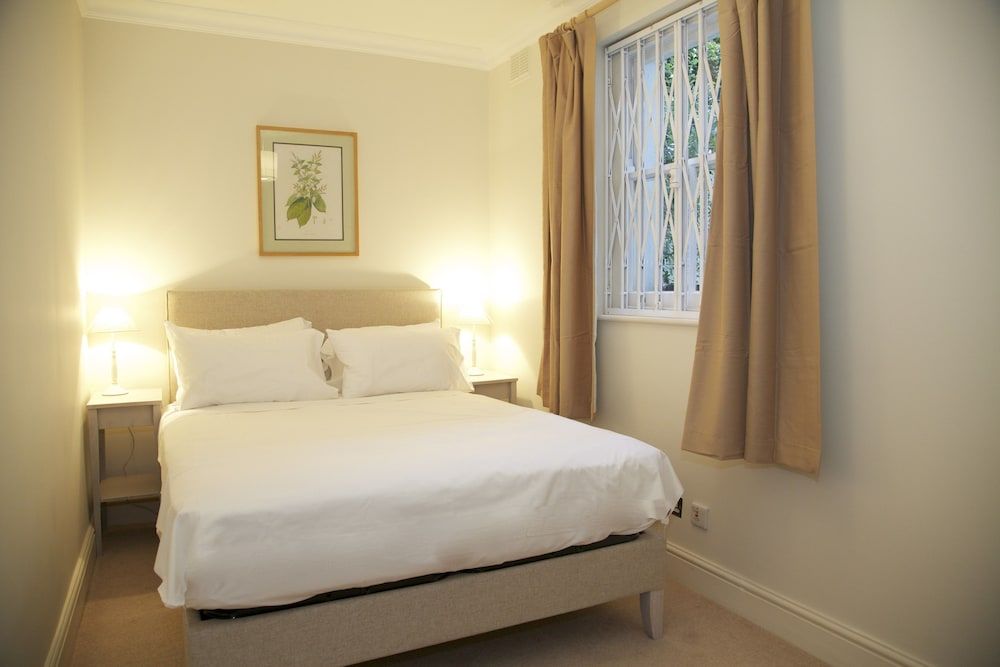 A Place Like Home - Two Bedroom Flat near Gloucester Road Apartment, 2 Bedrooms, 2 Bathrooms 3