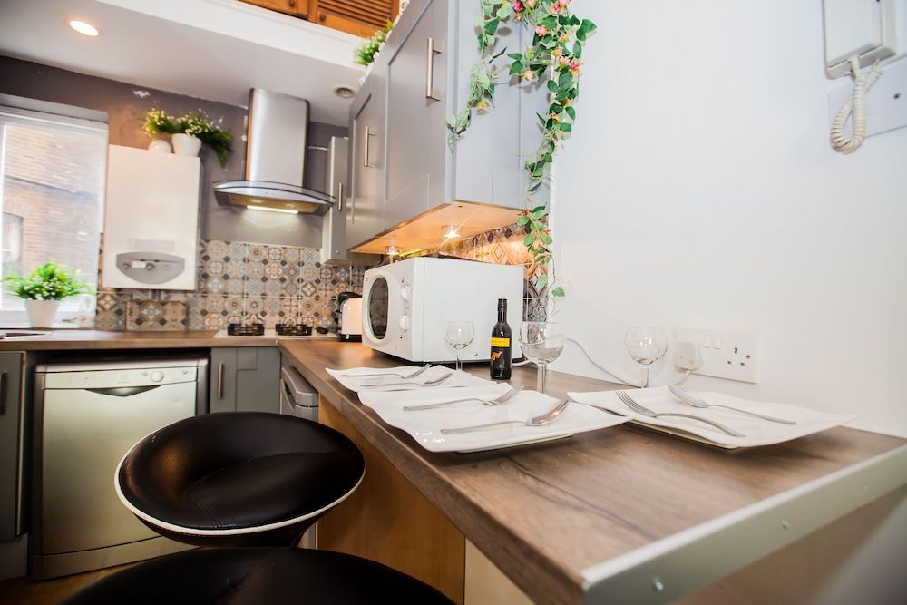 undefined Pimlico Chic Suite 3