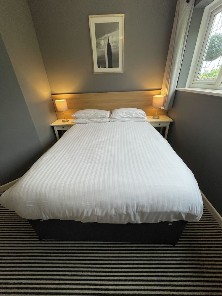 Haymills Guesthouse Standard Double Room, 1 Double Bed, Ensuite 3