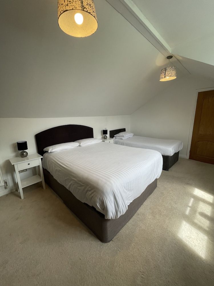 Haymills Guesthouse Classic Double or Twin Room, Ensuite 2