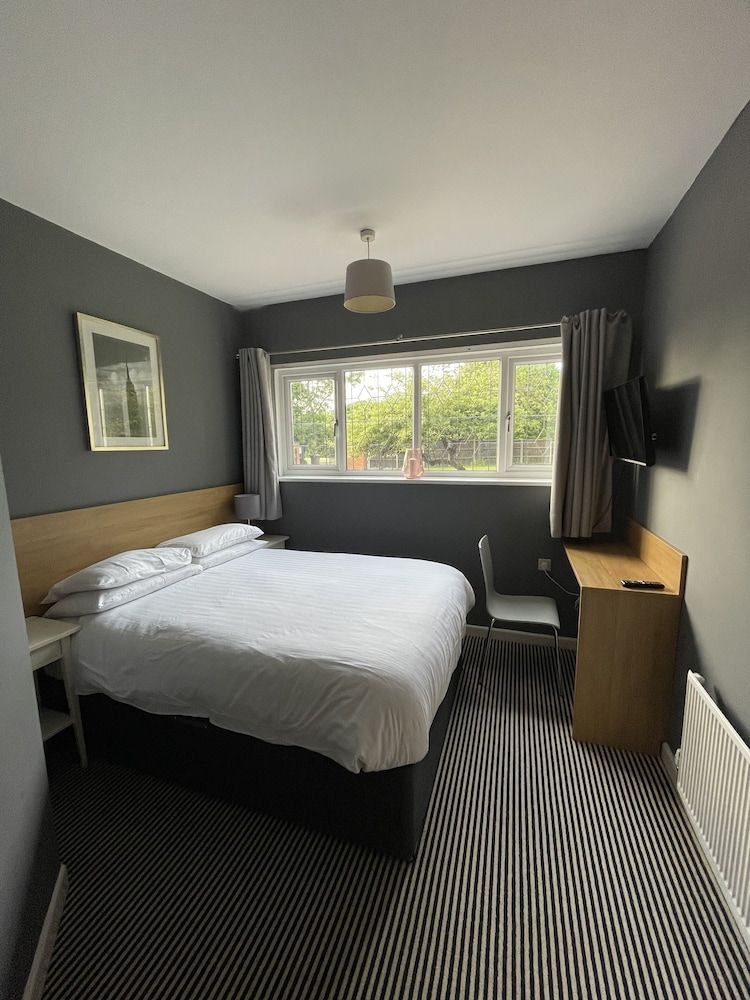 Haymills Guesthouse Standard Double Room, 1 Double Bed, Ensuite 6