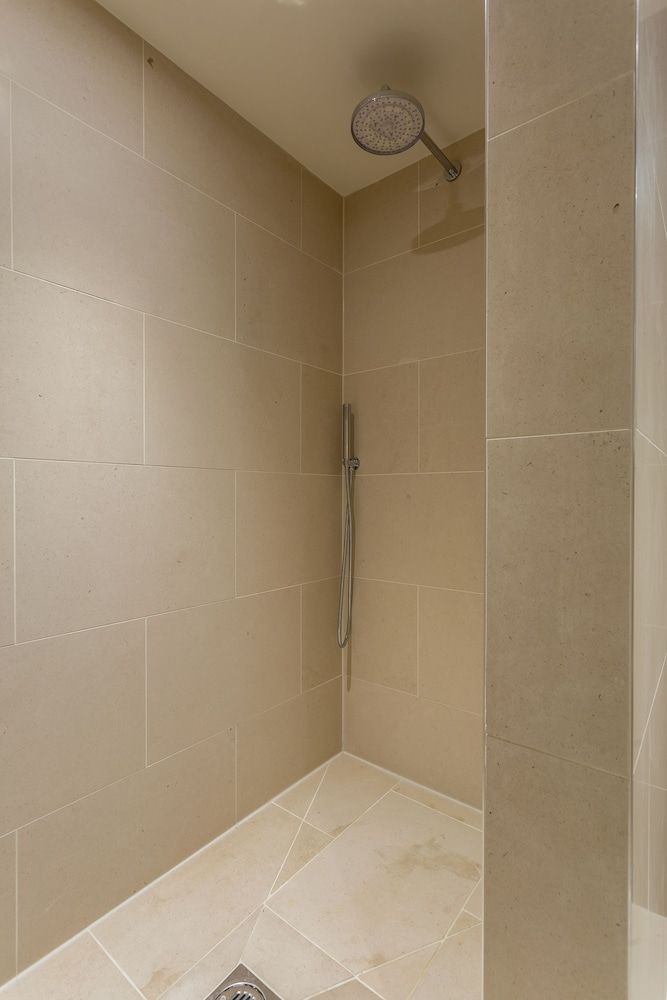 The Cow Dalbury Premier Double Room, 1 King Bed 3