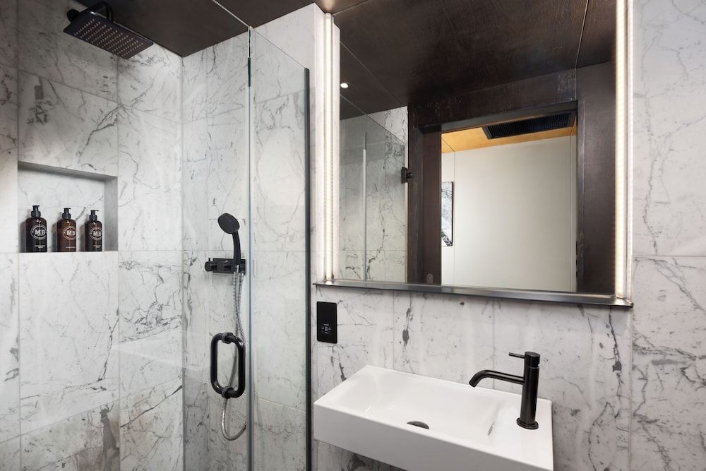 Stow Away Waterloo Standard Apartment 14