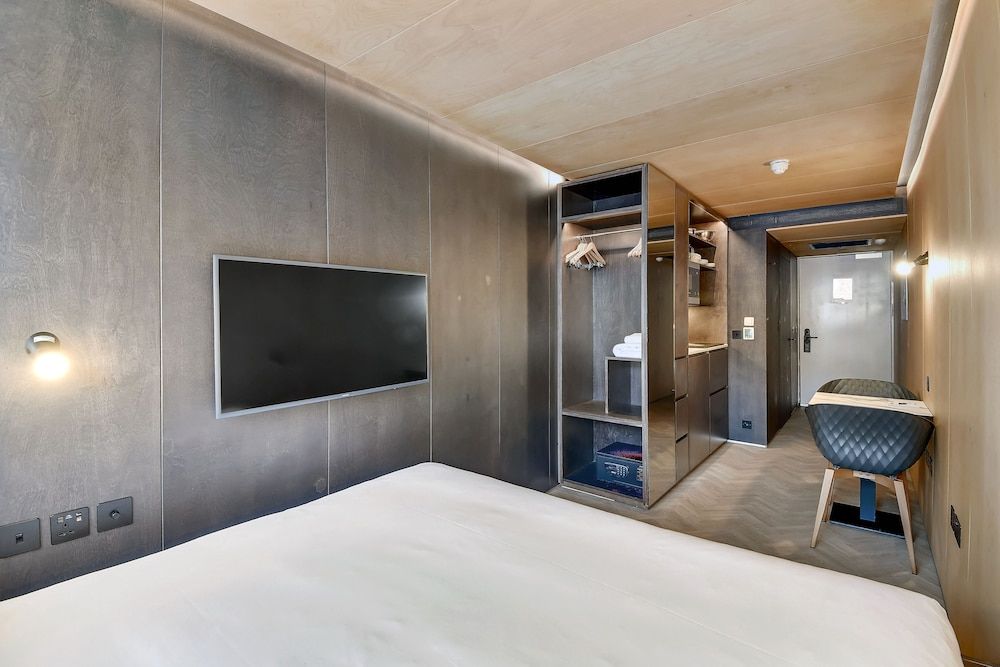 Stow Away Waterloo Standard Apartment 20